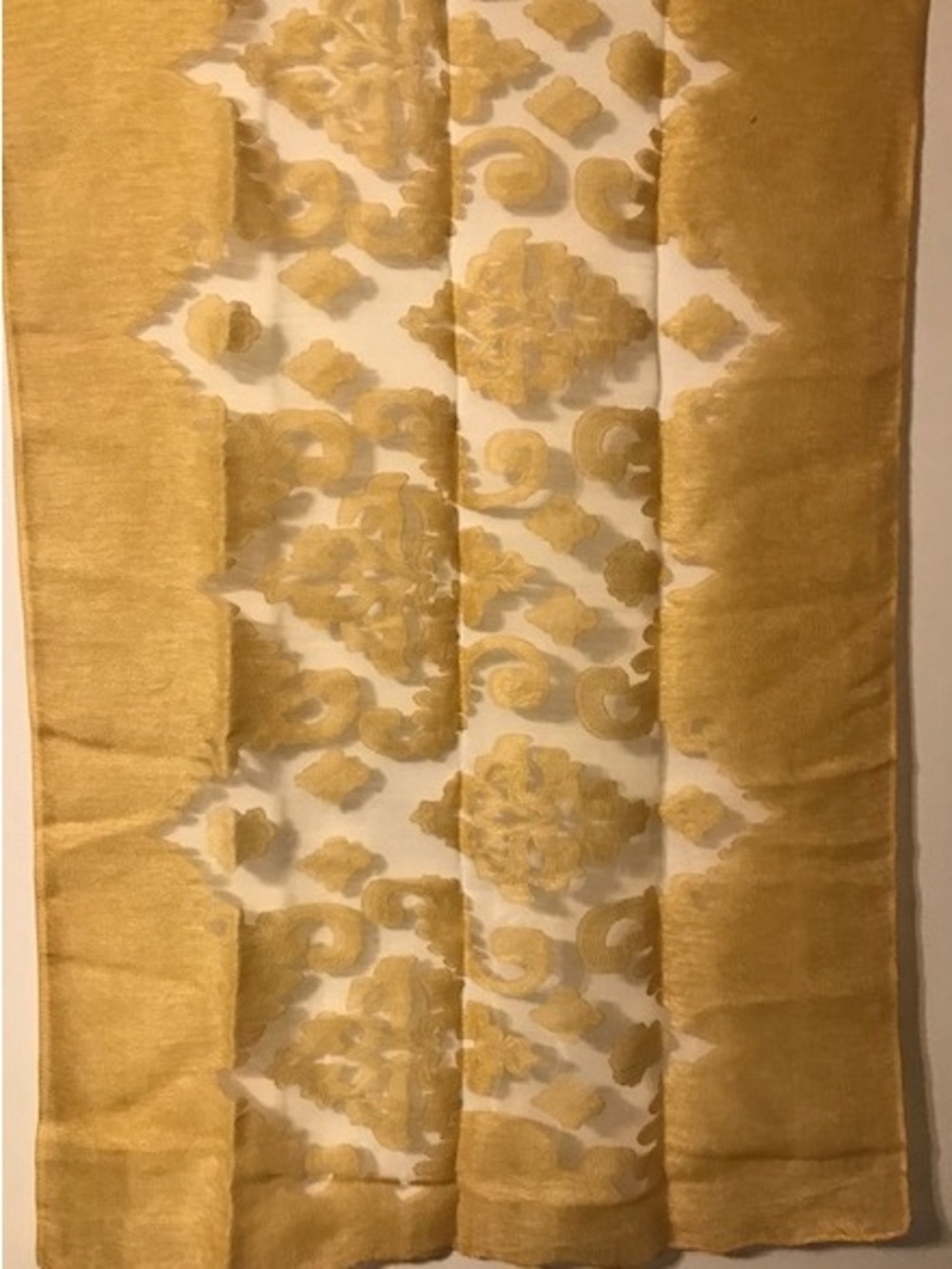 Gold Damask Velvet Table Runner